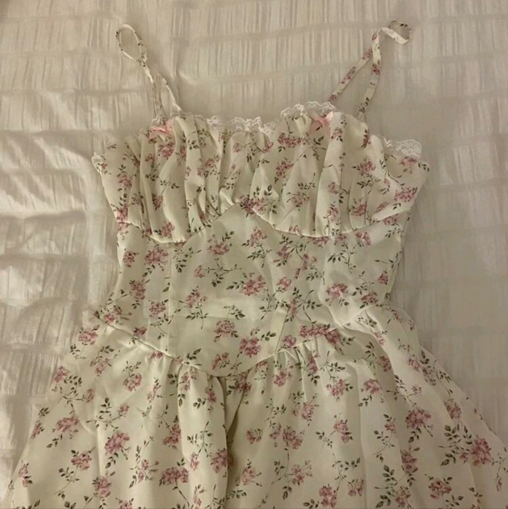 SHEIN White Floral Maxi Dress